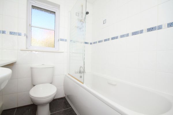 Shower Window Replacement in Hayward